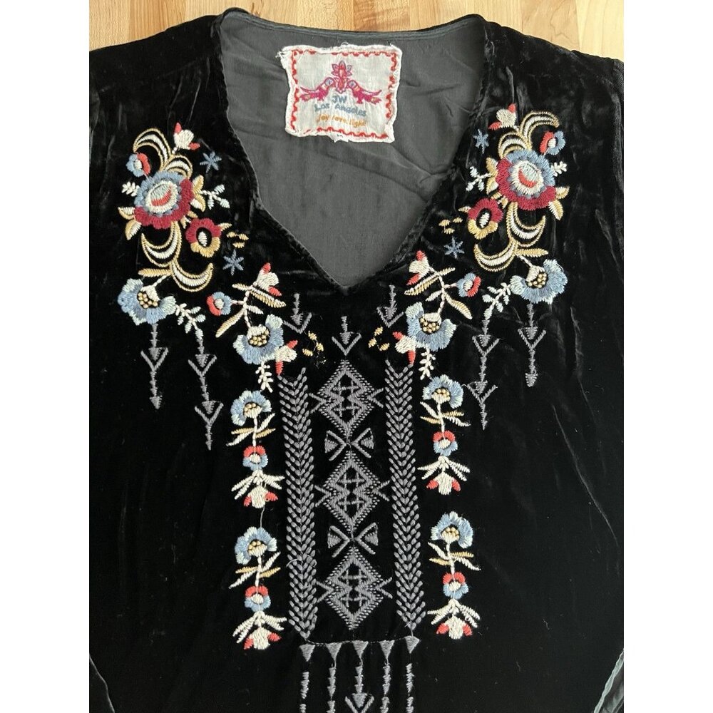 Johnny Was Long Sleeve Embroidered Tunic Top Shark Bite Black Velvet Boho M - Picture 2 of 8